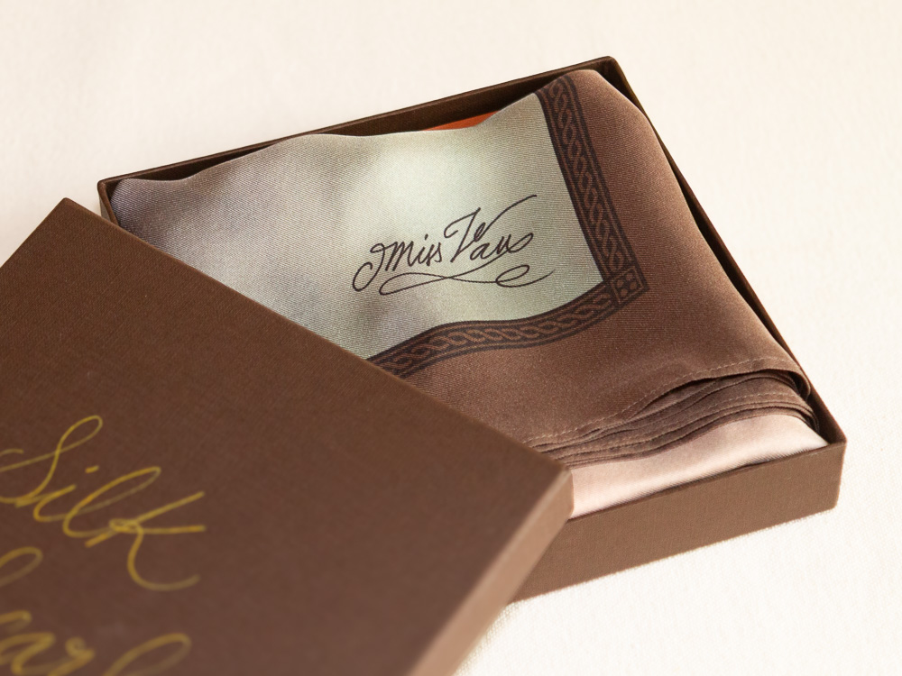 Miss Van "Muses" Scarf - 2026