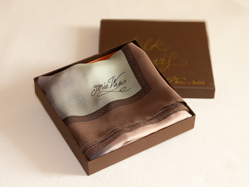 Miss Van "Muses" Scarf - 2026